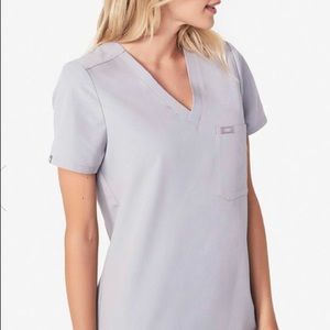 New FIGS Catarina One-Pocket Scrub Top